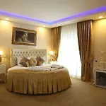 Golden Boutique