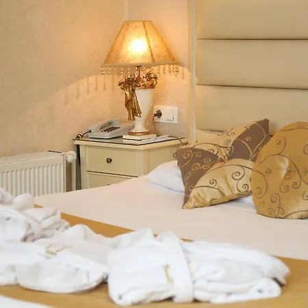 Golden Boutique Hotel 2*