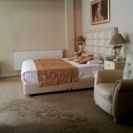 מלון Golden Boutique 2*