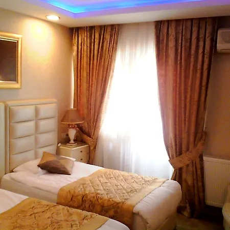 Golden Boutique 2*