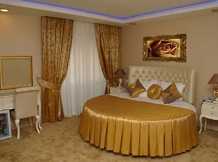 מלון Golden Boutique 2*