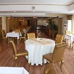 Golden Boutique