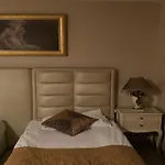 Отель Golden Boutique 2*