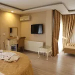 Golden Boutique