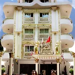 Отель Golden Boutique 2*
