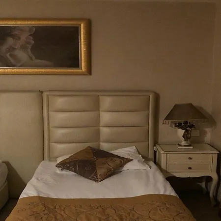 Отель Golden Boutique 2*