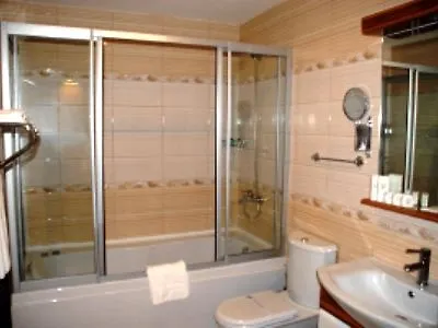 Golden Boutique Hotel 2*