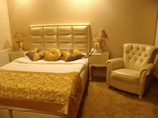 Golden Boutique Hotel